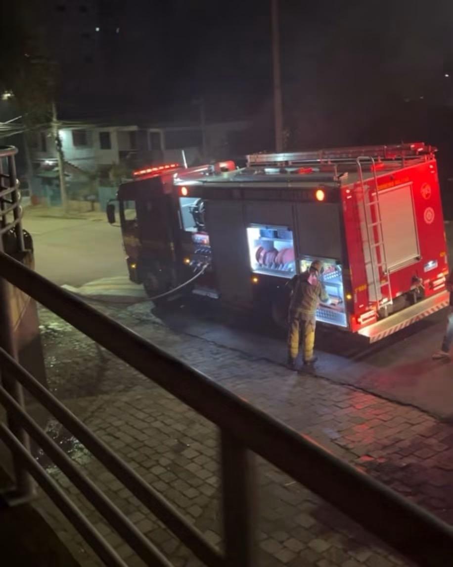 Incêndio atinge comércio no Ouro Verde, em Bento