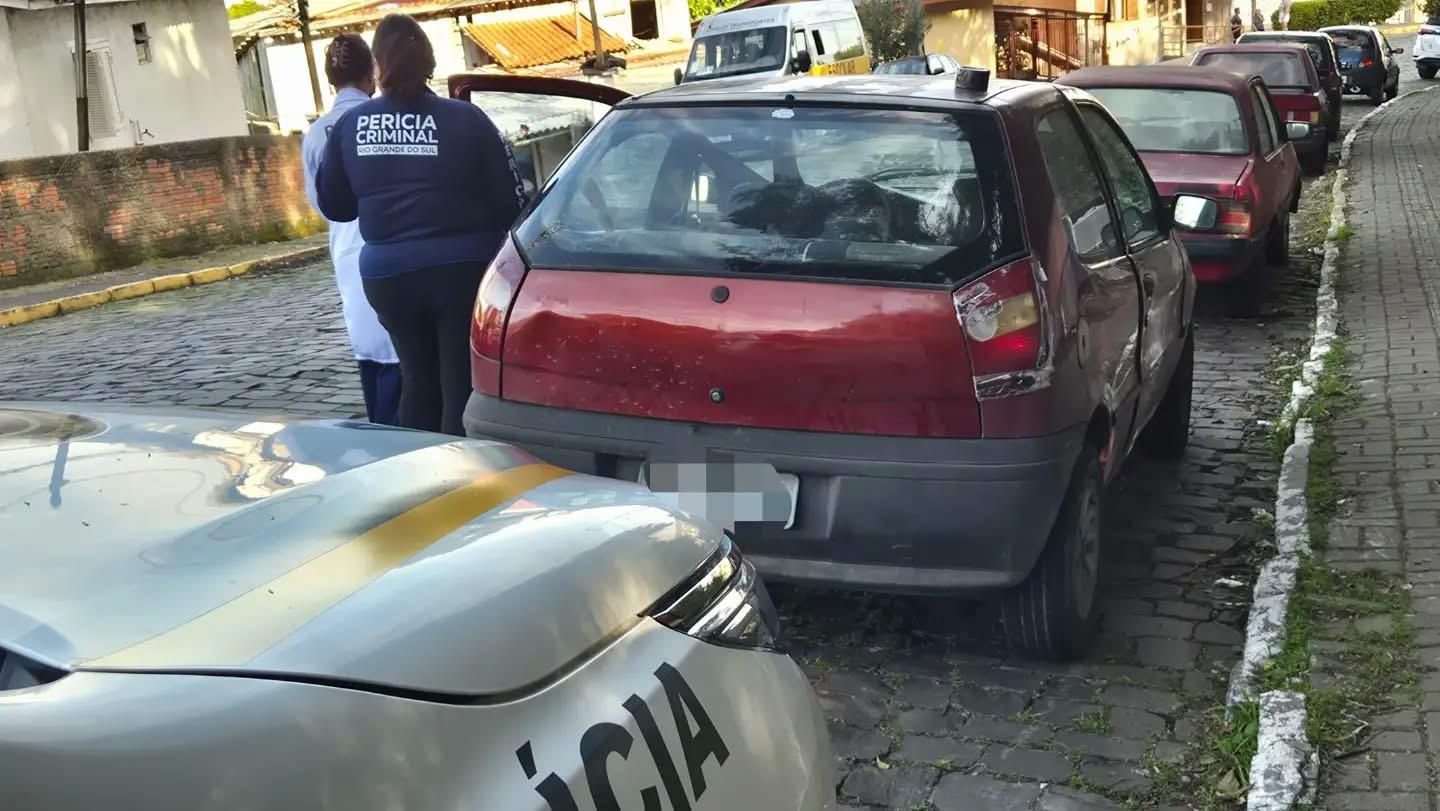 Veículo usado em roubo a residência é localizado no Conceição, em Bento