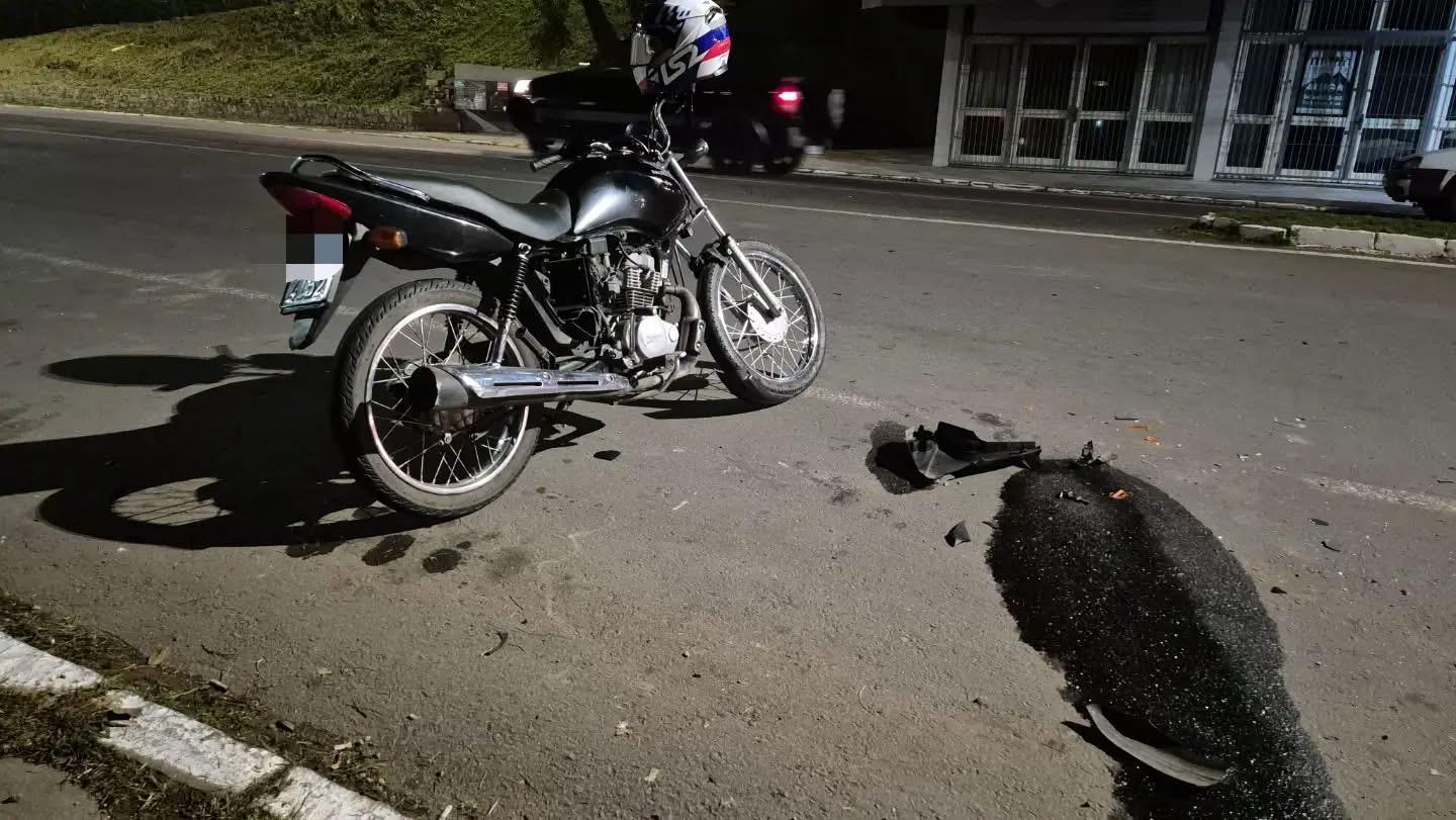 Acidente deixa jovem de 22 anos ferido no São Roque, em Bento
