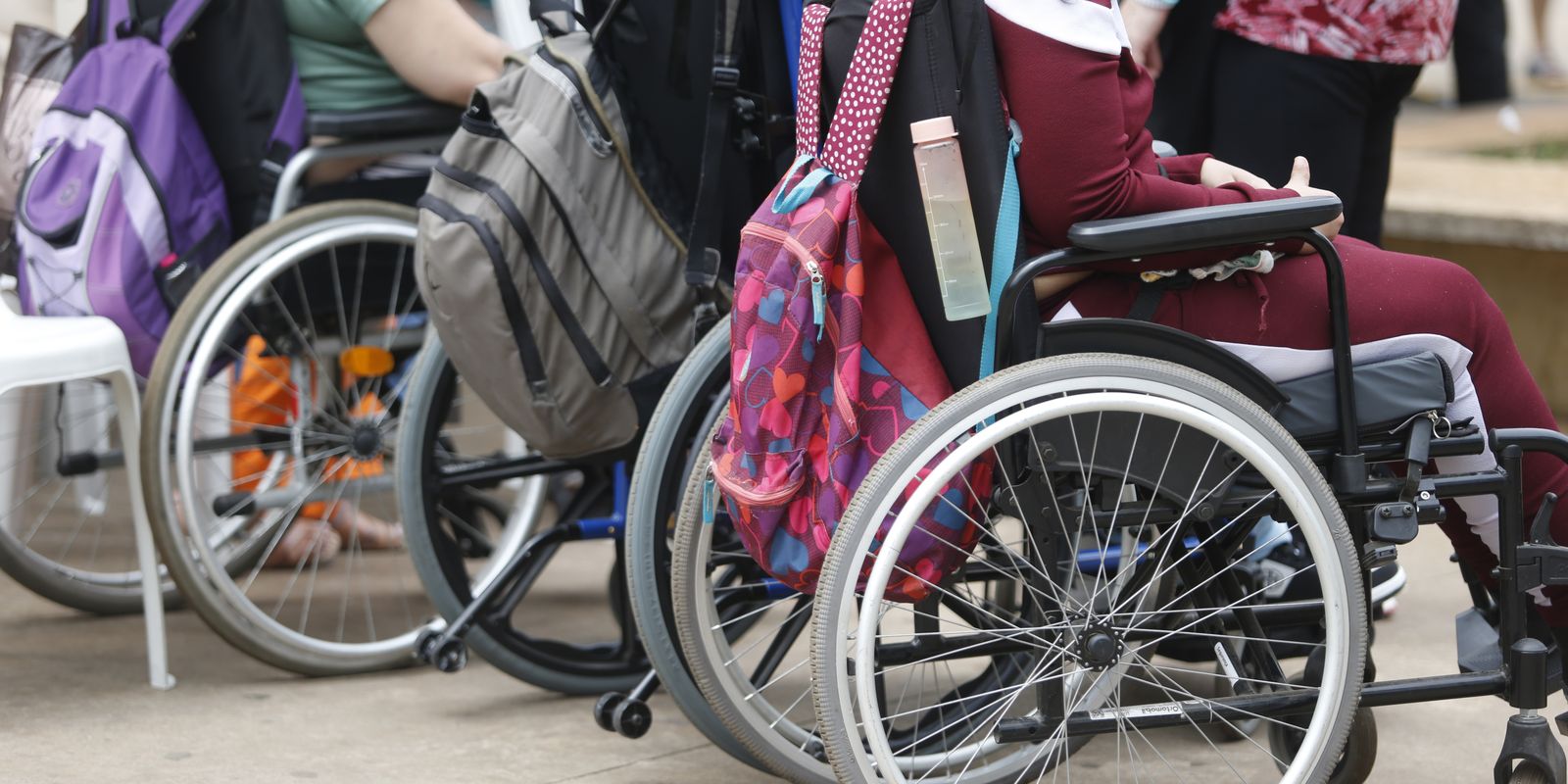 Analfabetismo entre jovens e adultos com deficiência é 12 vezes maior