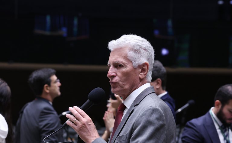 Câmara aprova criação de universidades federais de Ciência e Inovação em Minas e no Rio