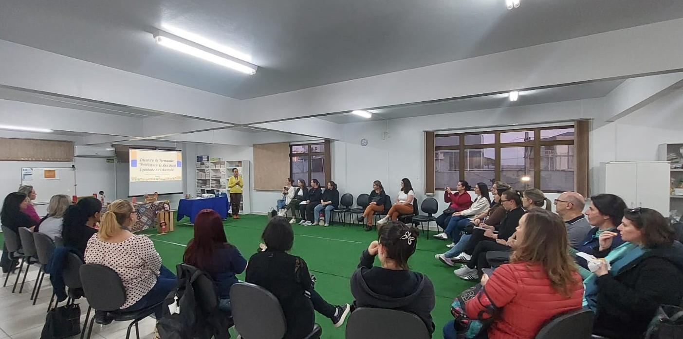 SMED promove formação em equidade racial para professores municipais