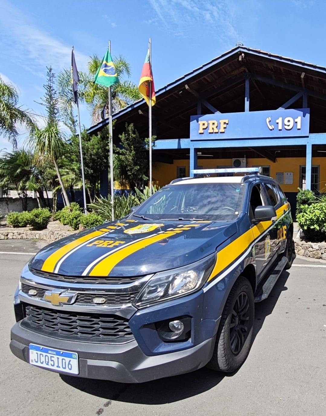 PRF prende foragido que utilizava nome do irmão durante abordagem na BR-470