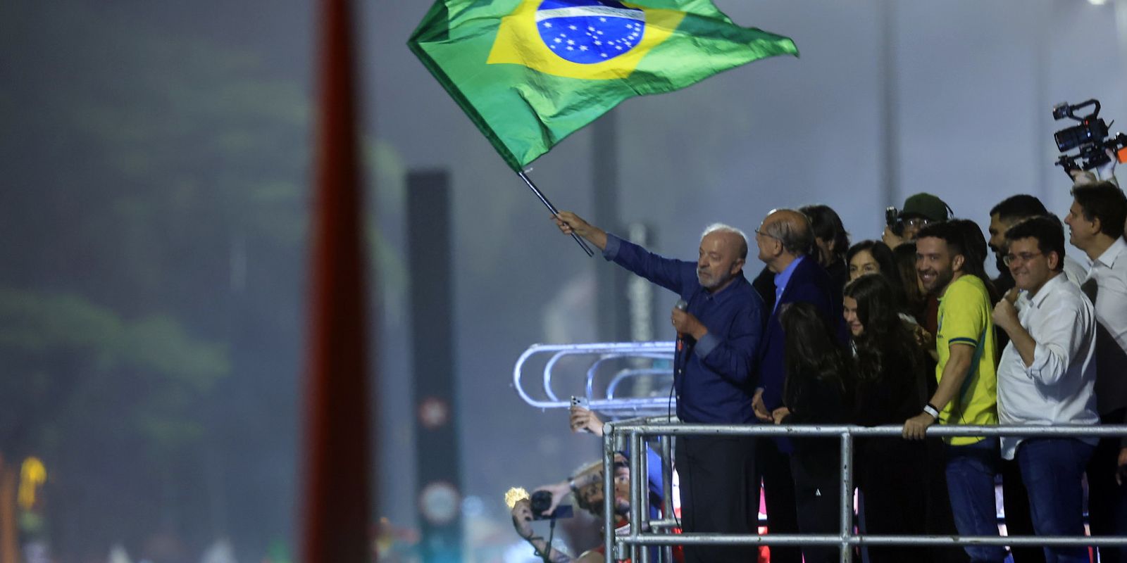 Líderes estrangeiros reconhecem vitória e parabenizam Lula
